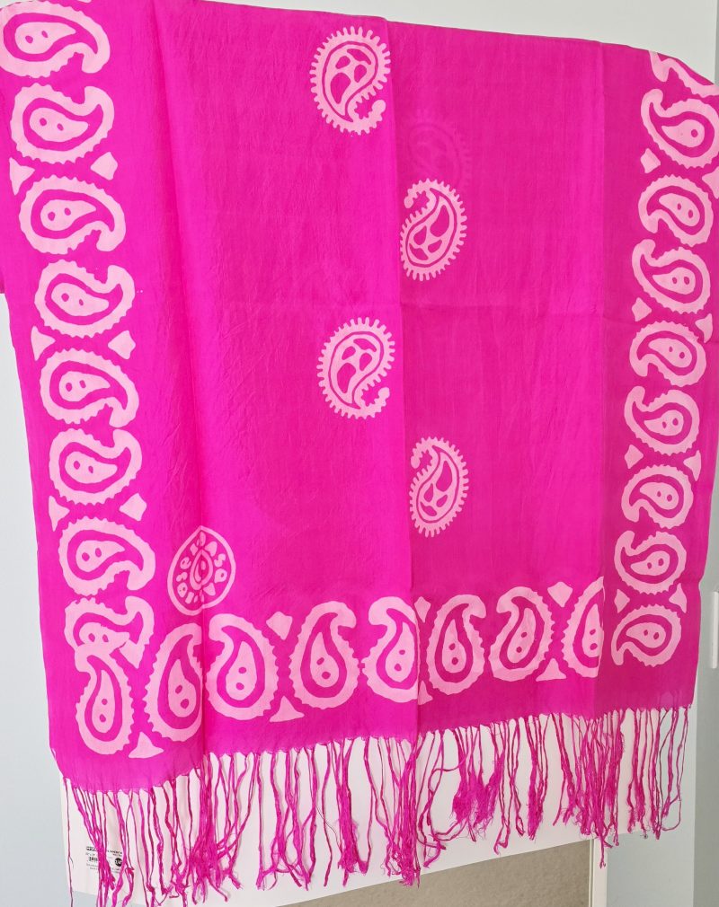 Bright Pink Kelagayi scarf with White patterns 190cmx65cm - Image 3