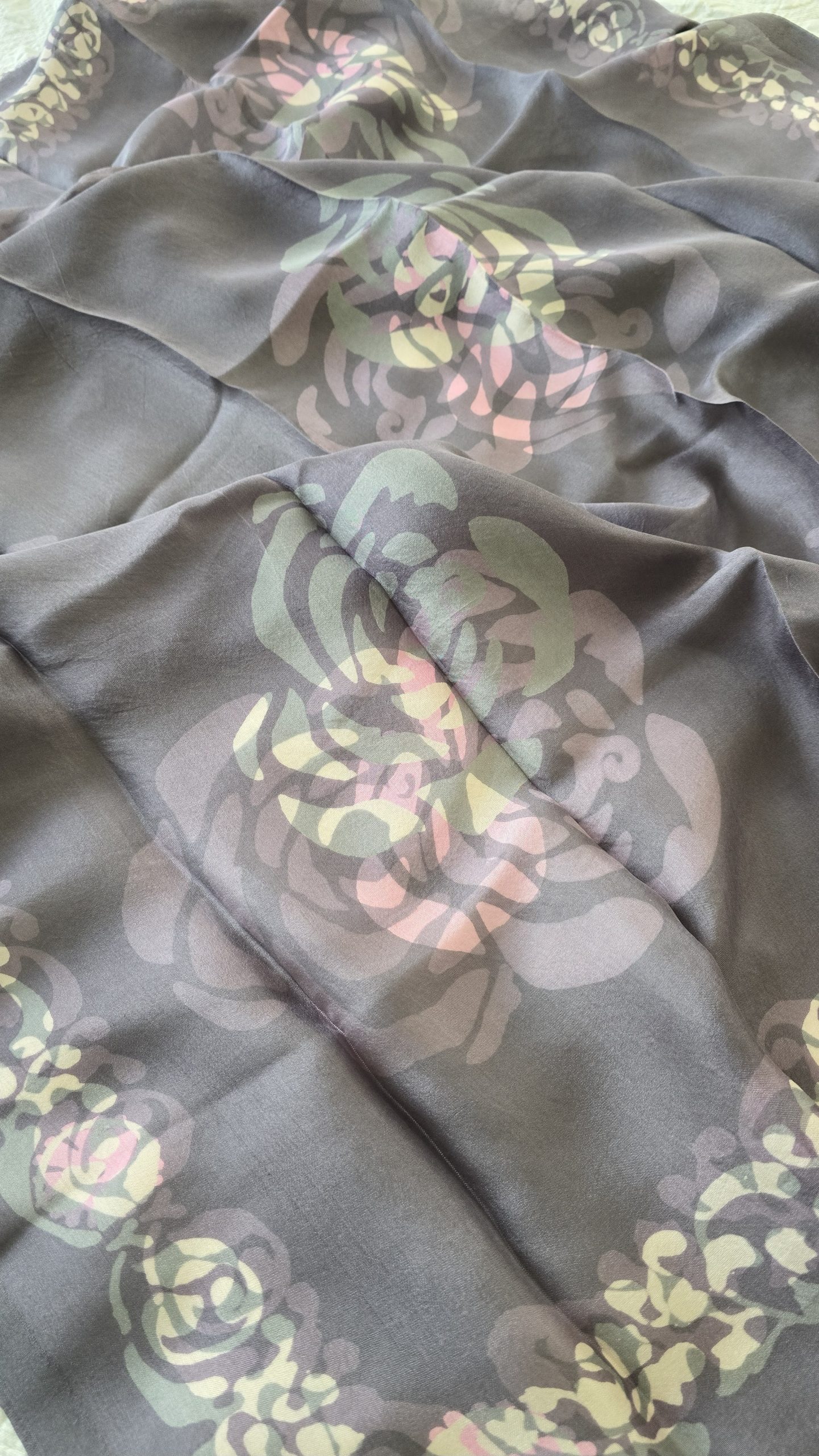 Grey Kelagayi scarf with White and Pink Roses patterns 120cm x 120cm